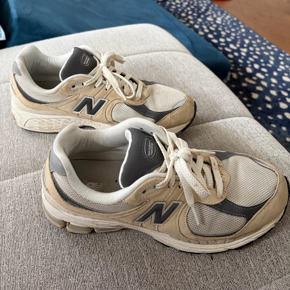 New Balance women’s size 10 sneaker